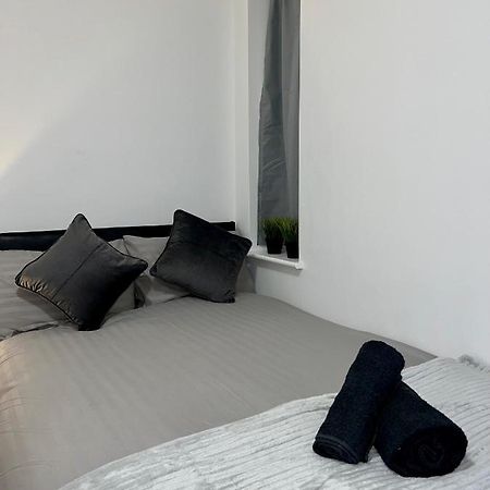 Leisure Studio Flat In Golders Green Londra Esterno foto