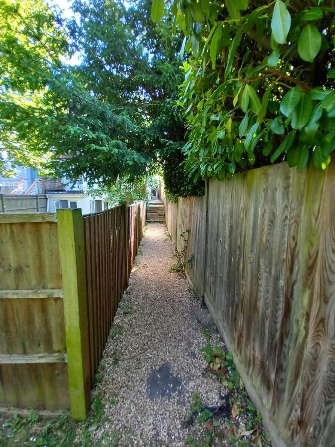 Leisure Studio Flat In Golders Green Londra Esterno foto